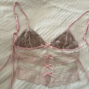 Chic Pink Lace Crop Top